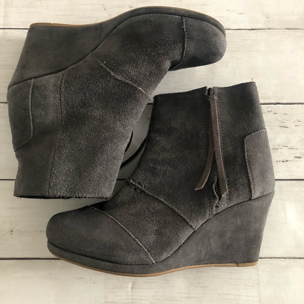 Toms Gray Suede Desert Ankle Side Zipper Boot Size 6.5